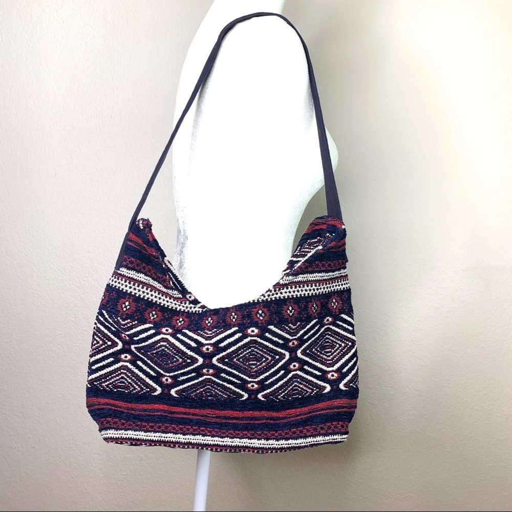Gold Coast geometric print woven fabric bag